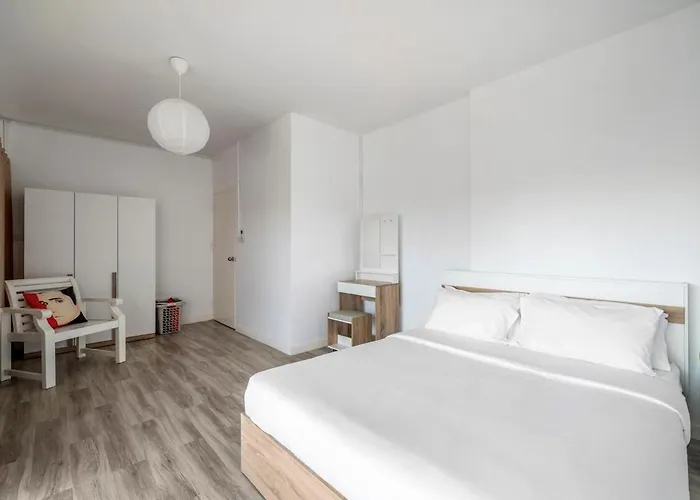 4br Near Hua Mak Station With Parking Hébergement de vacances Bangkok