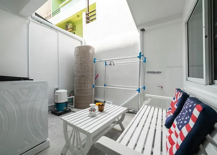 4br Near Hua Mak Station With Parking *