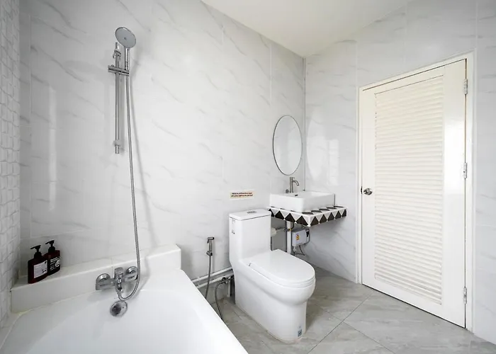 Hébergement de vacances 4br Near Hua Mak Station With Parking Bangkok