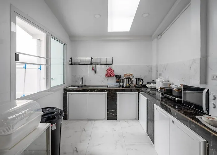 4br Near Hua Mak Station With Parking Hébergement de vacances *